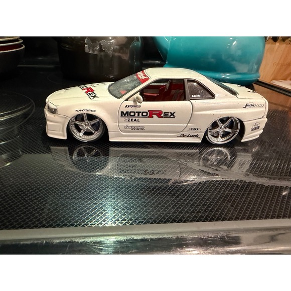 Jada Toys Import Racer Nissan Skyline GT-R R34 White MotoRex 1:24 Diecast Car